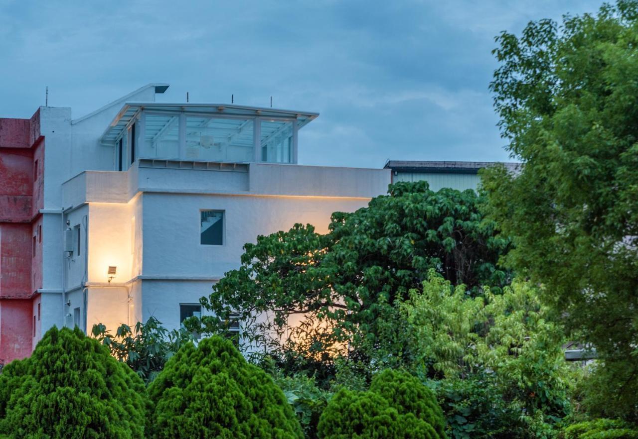 W3 Hostel หลัวตง ภายนอก รูปภาพ